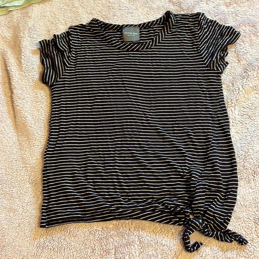 Woman’s Olivia Rae top black and whit stripes
